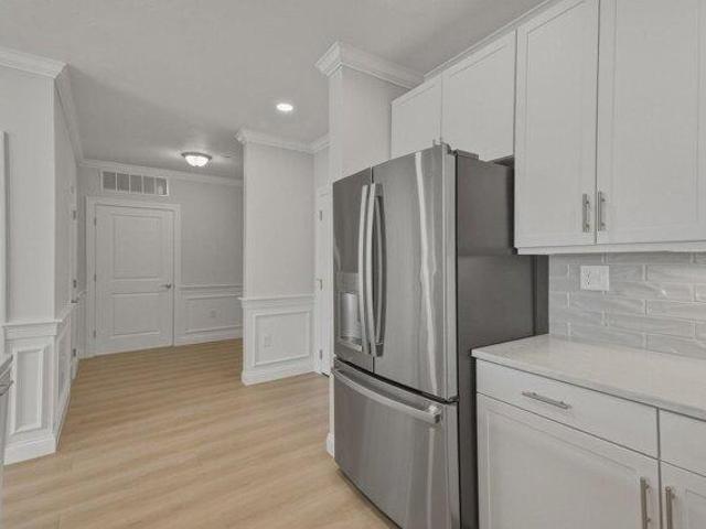 Condo for sale in Edgeworth, Malden