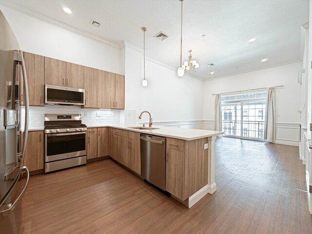 Condo for sale in Edgeworth, Malden