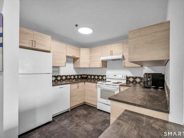 Condo for sale in Middletown, Connecticut