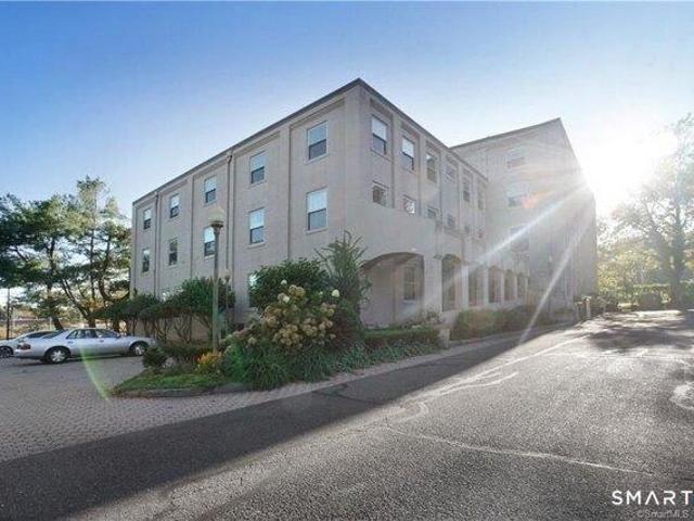 Condo for sale in Milford, Connecticut