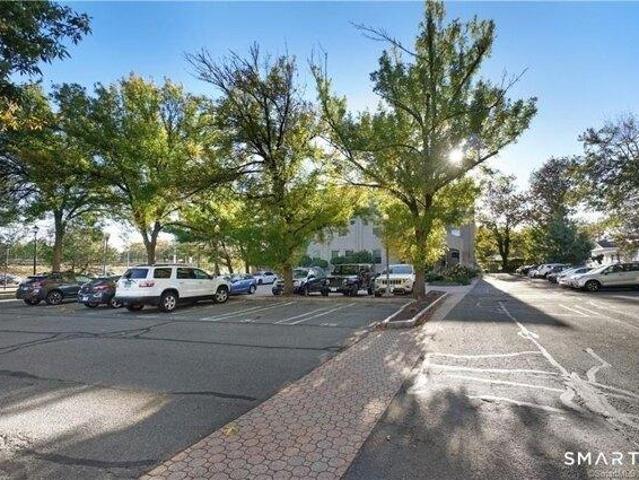 Condo for sale in Milford, Connecticut
