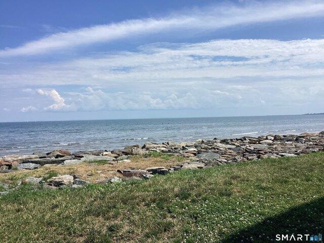 Condo for sale in Milford, Connecticut
