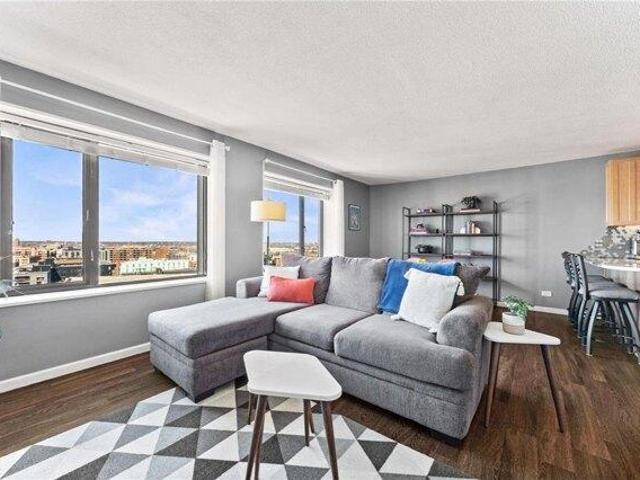 Condo for sale in Hennepin, Minnesota