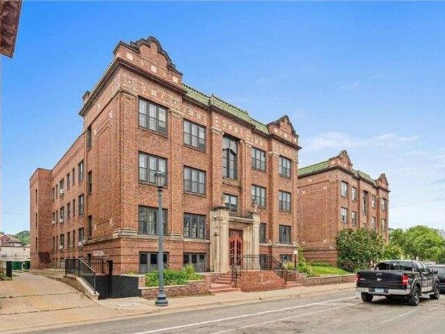 Condo for sale in Hennepin, Minnesota