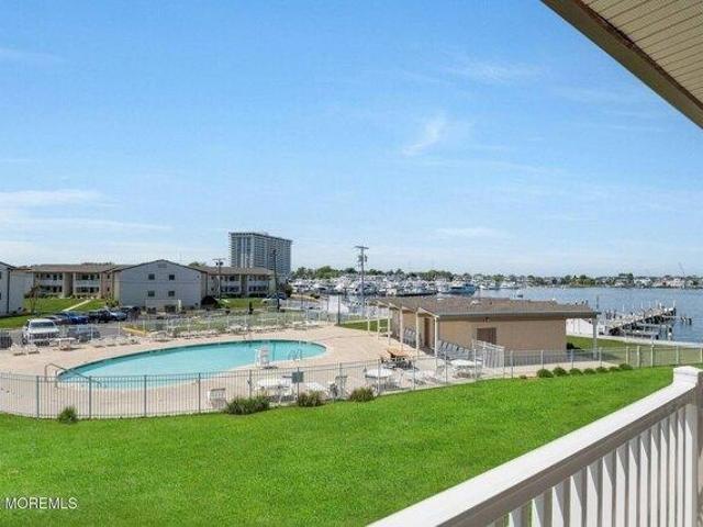 Condo for sale in Monmouth, New Jersey
