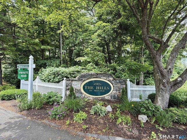 Condo for sale in Monroe, Connecticut