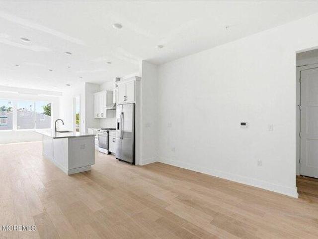 Condo for sale in Monmouth, New Jersey