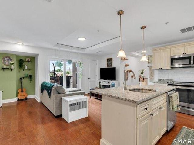 Condo for sale in New London, Connecticut