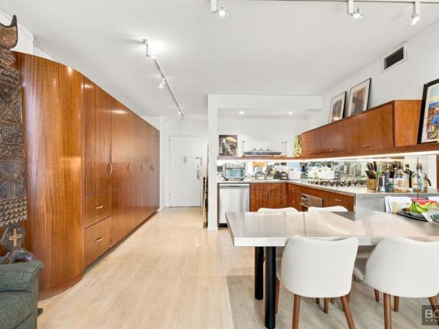 Condo for sale in Arverne, New York