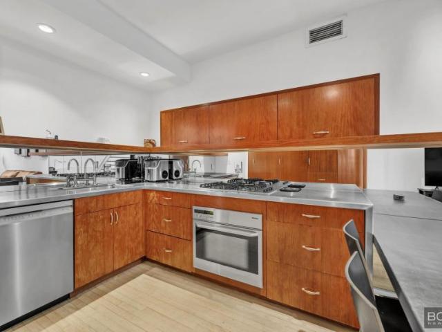 Condo for sale in Arverne, New York
