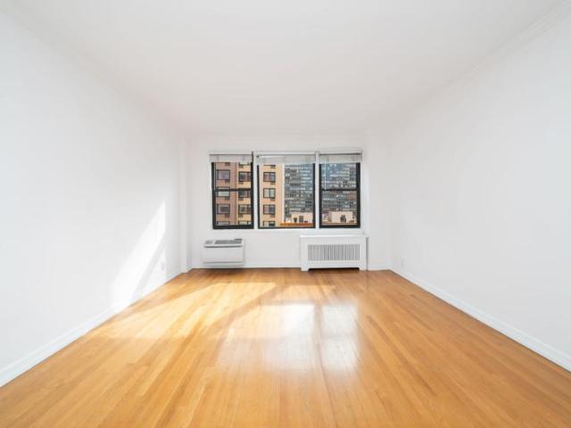 Condo for sale in Arverne, New York