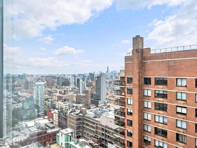 Condo for sale in Manhattan Community Board 3, New York