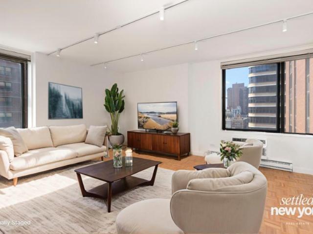 Condo for sale in Arverne, New York