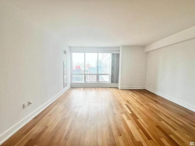 Condo for sale in Arverne, New York