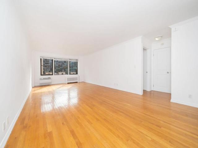 Condo for sale in Arverne, New York