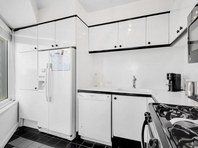 Condo for sale in Arverne, New York