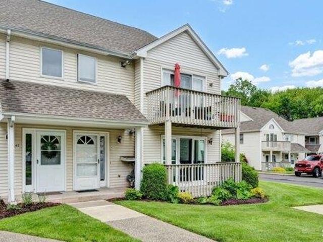 Condo for sale in Newington, Connecticut
