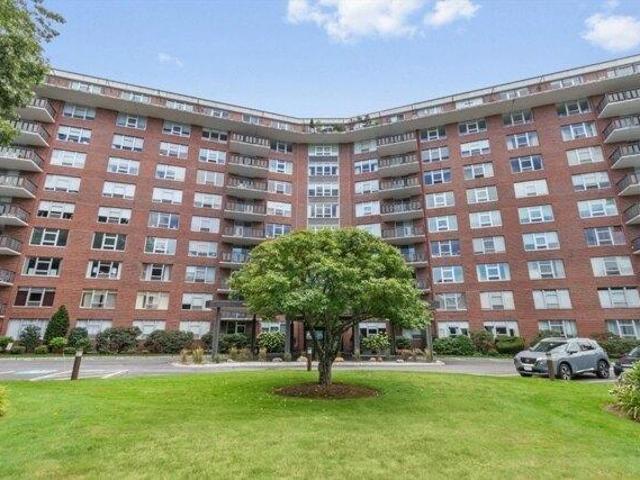 Condo for sale in Auburndale, Massachusetts