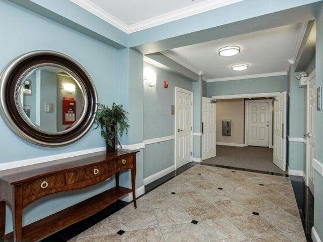 Condo for sale in Newtonville, Newton
