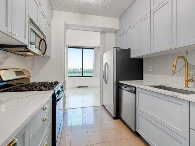 Condo for sale in Hudson, New Jersey