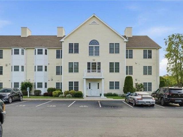 Condo for sale in North Kingstown, Rhode Island