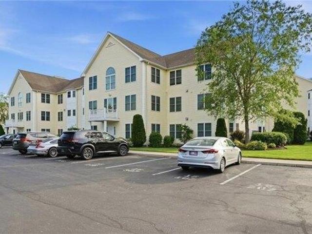 Condo for sale in North Kingstown, Rhode Island