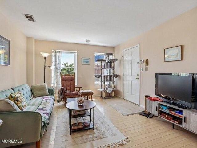 Condo for sale in Monmouth, New Jersey