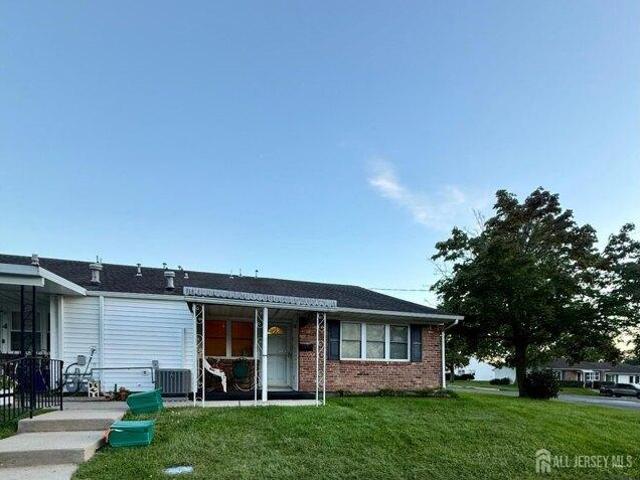 Condo for sale in Cliffwood, New Jersey