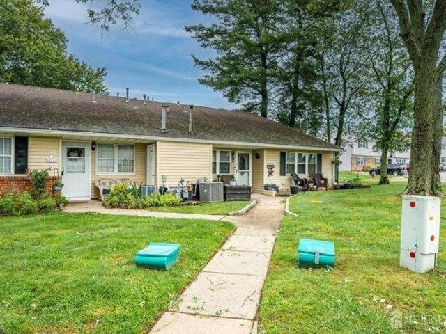 Condo for sale in Morristown, Old Bridge Township
