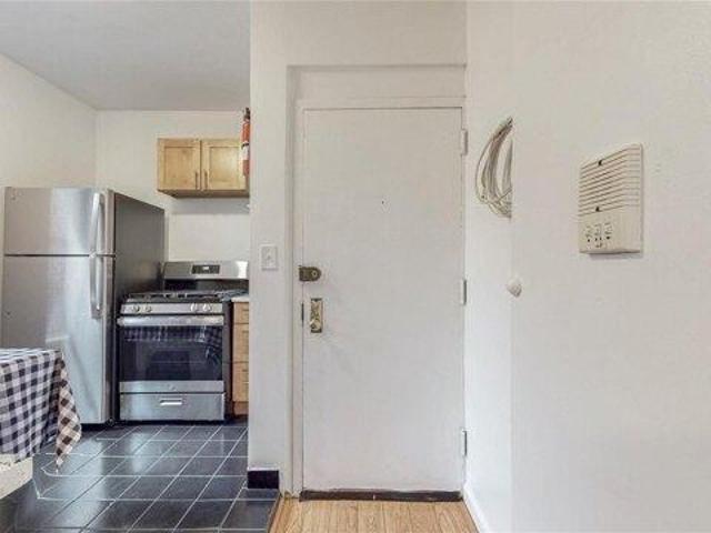 Condo for sale in Queens, Arverne