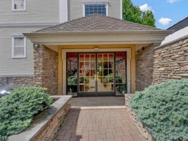 Condo for sale in Passaic, New Jersey
