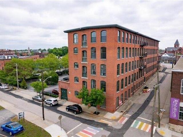 Condo for sale in Pawtucket, Rhode Island