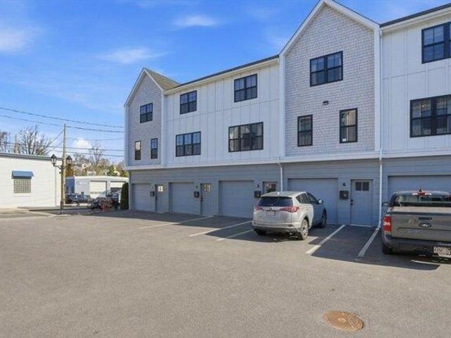 Condo for sale in Manomet, Massachusetts