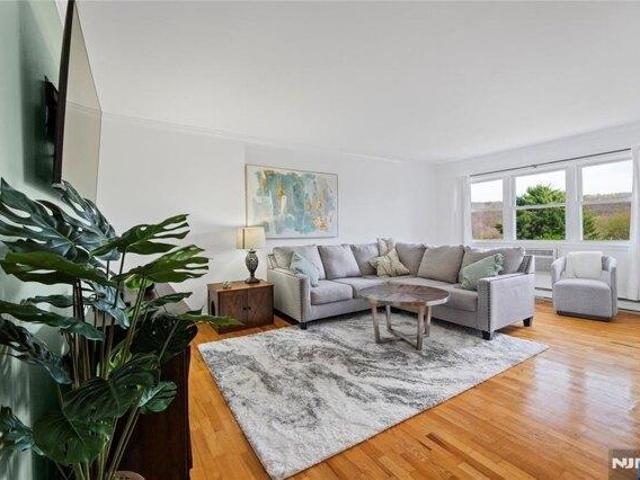 Condo for sale in Passaic, New Jersey