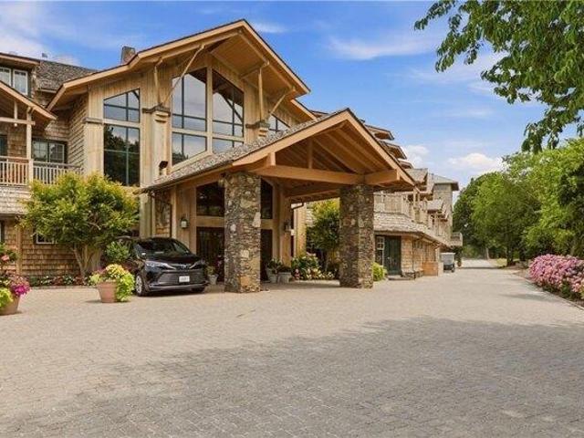 Condo for sale in Portsmouth, Rhode Island