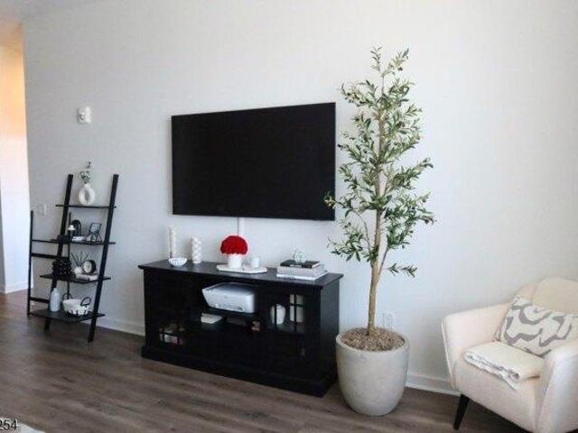 Condo for sale in Rahway, New Jersey