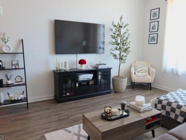 Condo for sale in Rahway, New Jersey