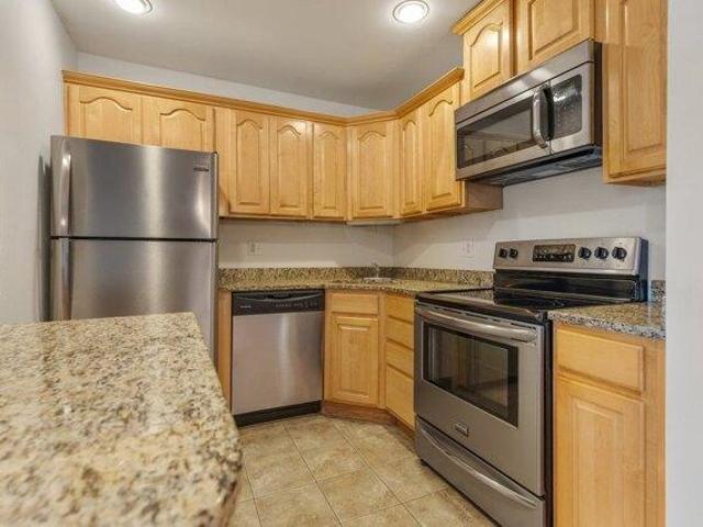 Condo for sale in Medinah, Illinois