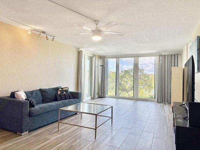 Condo for sale in Saint Thomas, Missouri