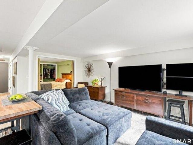 Condo for sale in Simsbury, Connecticut