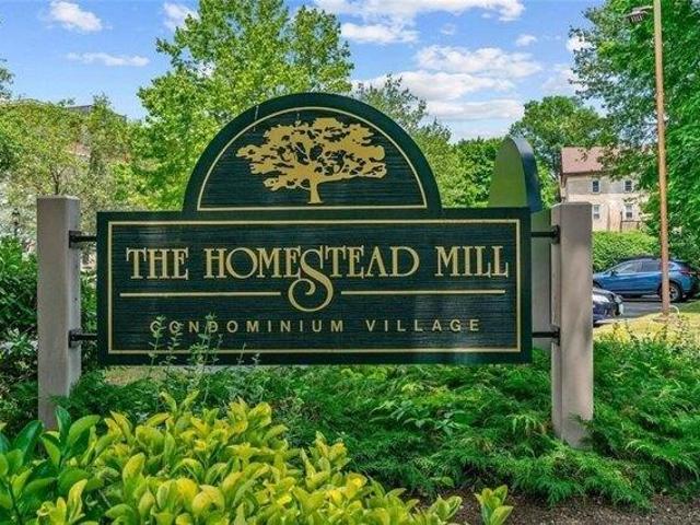 Condo for sale in Smithfield, Rhode Island