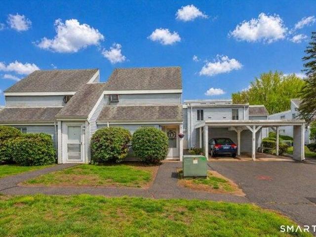 Condo for sale in South Windsor, Connecticut