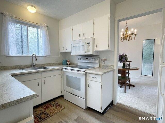 Condo for sale in Southbury, Connecticut