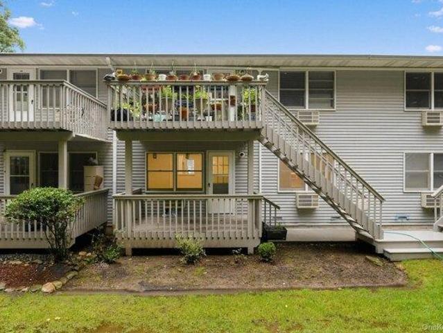 Condo for sale in Rockland, New York