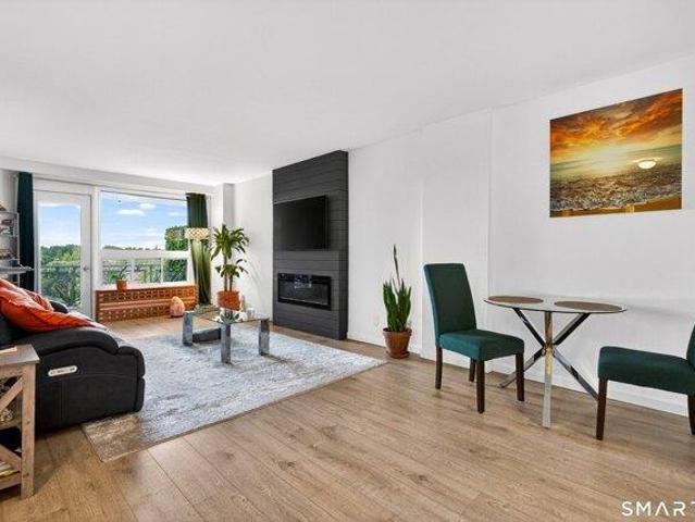 Condo for sale in Cos Cob, Connecticut