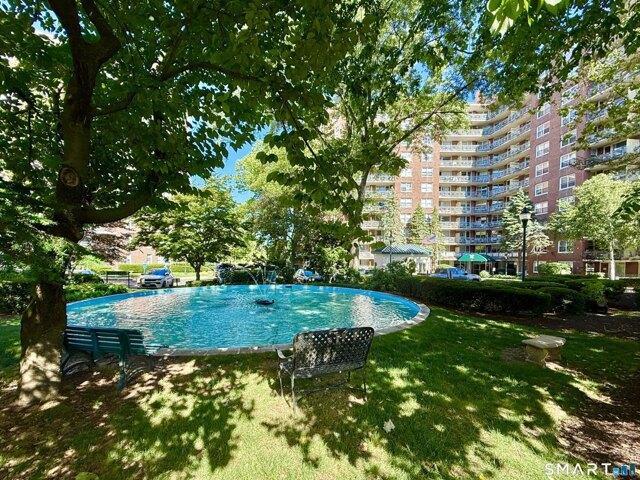 Condo for sale in Glenbrook, Stamford