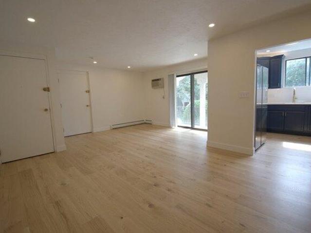 Condo for sale in Stoneham, Middlesex County