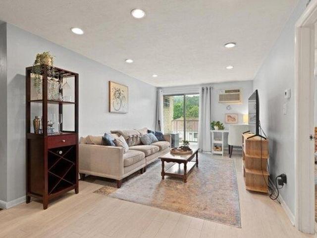 Condo for sale in Stoneham, Middlesex County