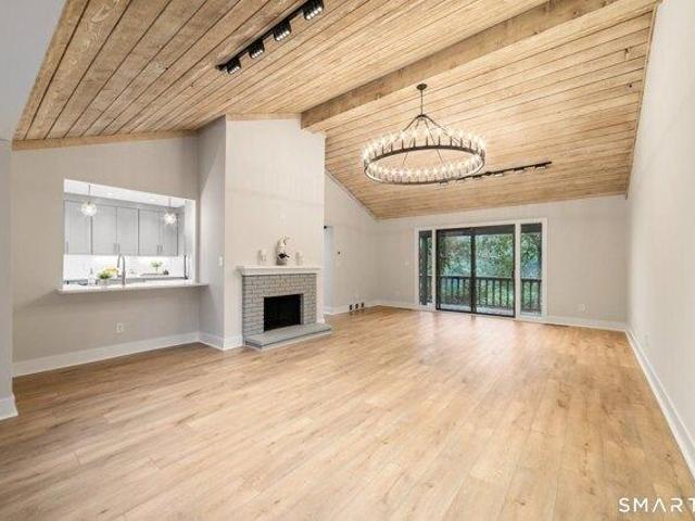 Condo for sale in Stratford, Connecticut