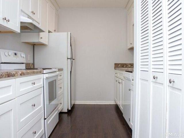 Condo for sale in Stratford, Connecticut